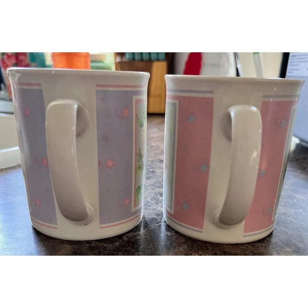 Pair of vintage Lefton china coffee mugs Roses‎ Daisies 1980's pastels